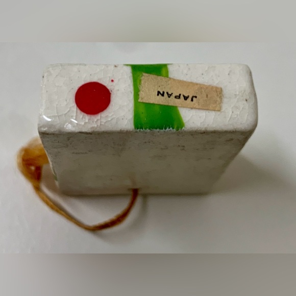 Mid Century Post WWII Japan Glazed Ceramic Christmas Present Ornament - Picture 12 of 13